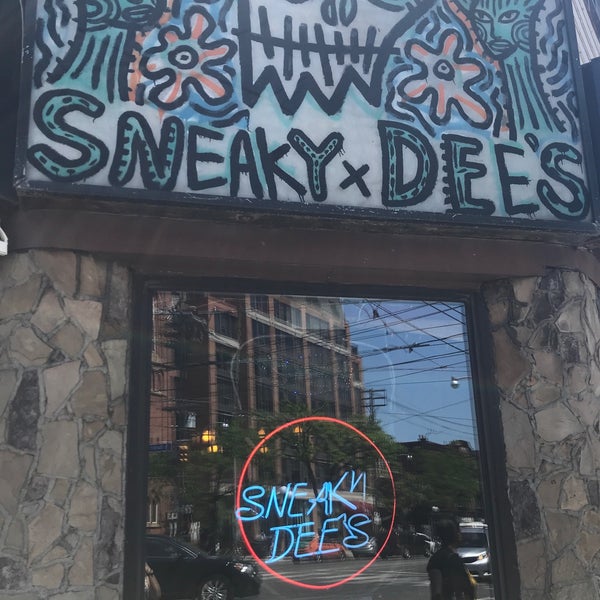 Photo taken at Sneaky Dee&#39;s Restaurant &amp; Concert Venue by Jen O. on 5/29/2018