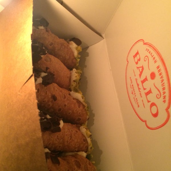 Free box of cannolis on your bday. Request Michael he was great. Huge portions, they don't mind you splitting dishes. Fresh homemade pasta. Very dark, romantic setting.