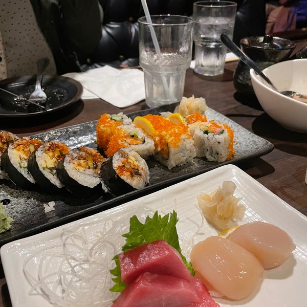 Снимок сделан в Ryoko&#39;s Japanese Restaurant &amp; Bar пользователем Bobby C. 9/5/2021