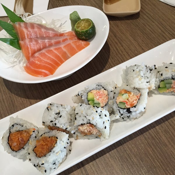 Снимок сделан в WAFU Japanese Dining Restaurant пользователем Joanne Melanie L. 10/31/2015