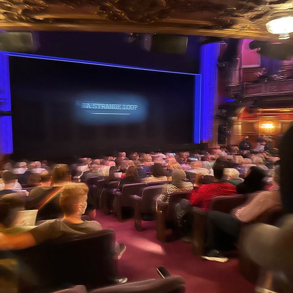 รูปภาพถ่ายที่ Lyceum Theatre โดย Erin L. เมื่อ 10/6/2022