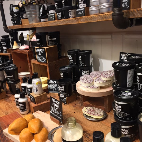 Photo taken at Lush by Donna M. on 11/26/2016