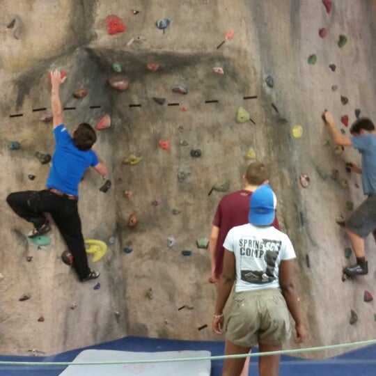 Eastern Mountain Sports Sporting Goods Retail in North Conway