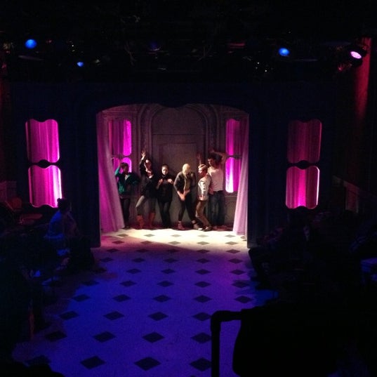 Foto tomada en The Flea Theater  por Julia el 11/23/2012