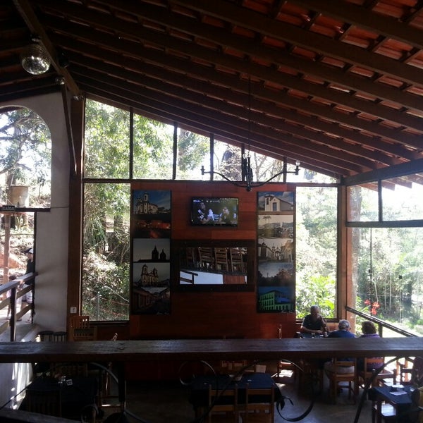 9/21/2013 tarihinde Romer S.ziyaretçi tarafından Reserva Mineira Restaurante Happy Hour'de çekilen fotoğraf