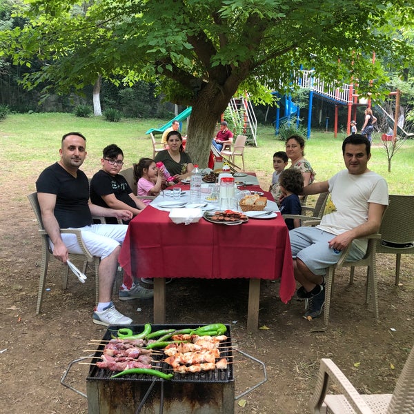 Foto diambil di Yeşil Çiftlik Restaurant oleh Aykut B. pada 6/21/2020