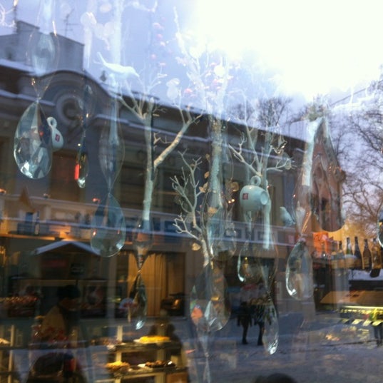 12/15/2012にGiorgiがGourmet Club Deli &amp; Cafeで撮った写真