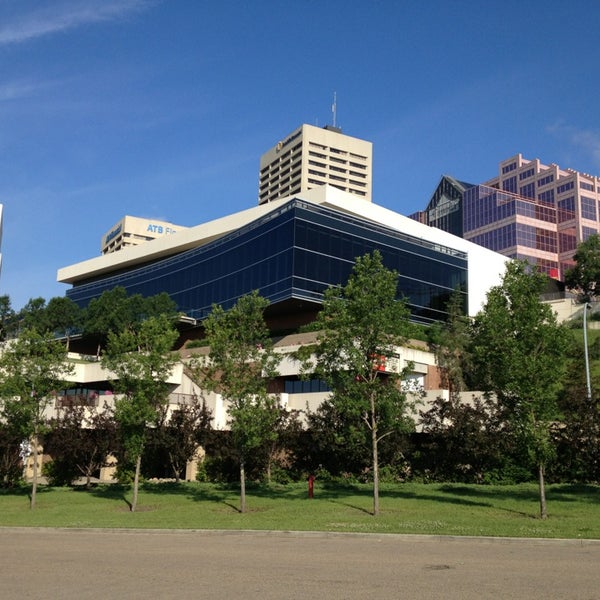 Снимок сделан в Edmonton Convention Centre пользователем Jenifer S. 7/8/2013