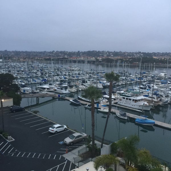 Foto diambil di Hilton San Diego Airport/Harbor Island oleh Rob pada 8/24/2015