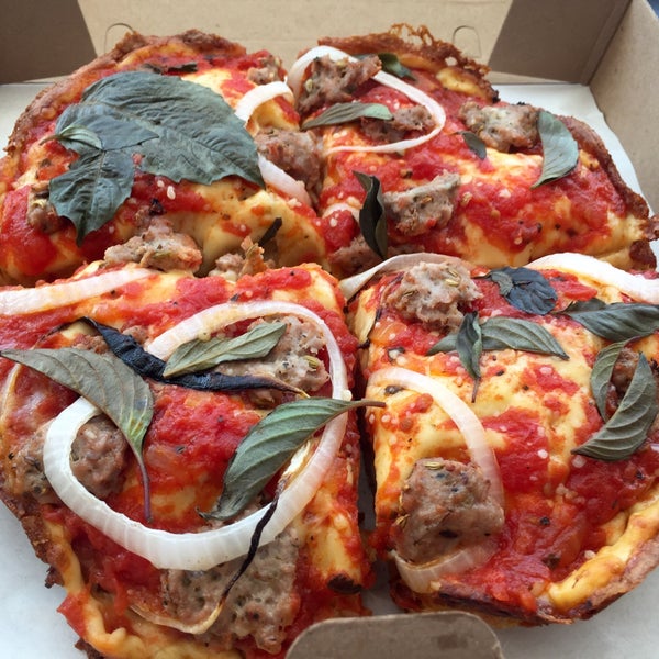 10/8/2015에 Jorge Enrique L.님이 Chunk - Pan pizza에서 찍은 사진
