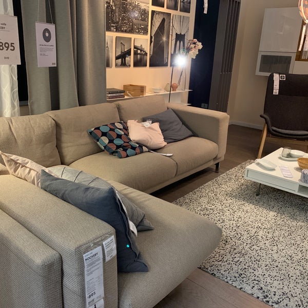 Икеа фабрикор шкаф-витрина. Икеа авито ростов. Ikea метро магазин. Диван клиппан икеа. Комод икеа хемнэс.