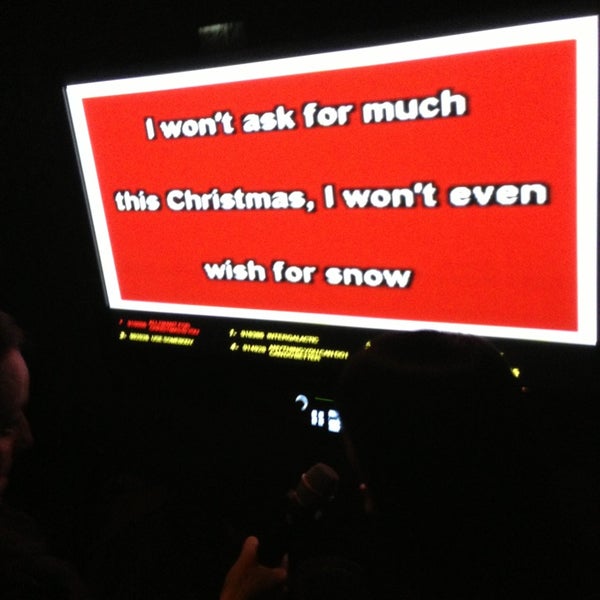 Снимок сделан в St. Marks Karaoke пользователем Erin L. 12/14/2012