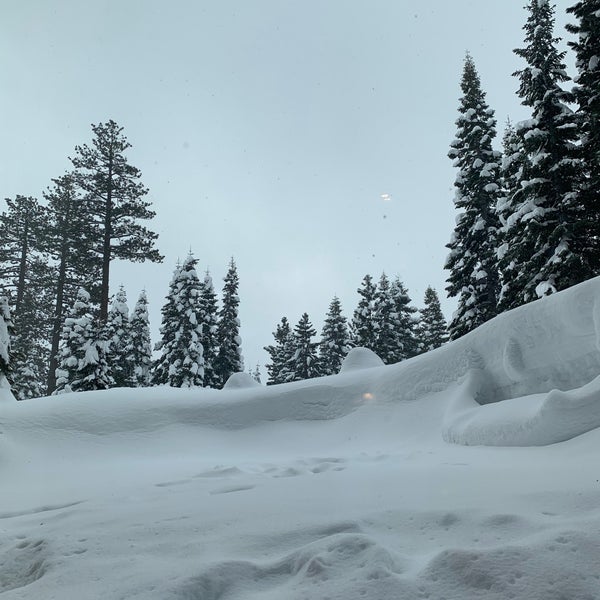 Снимок сделан в The Ritz-Carlton, Lake Tahoe пользователем Erin L. 2/10/2019
