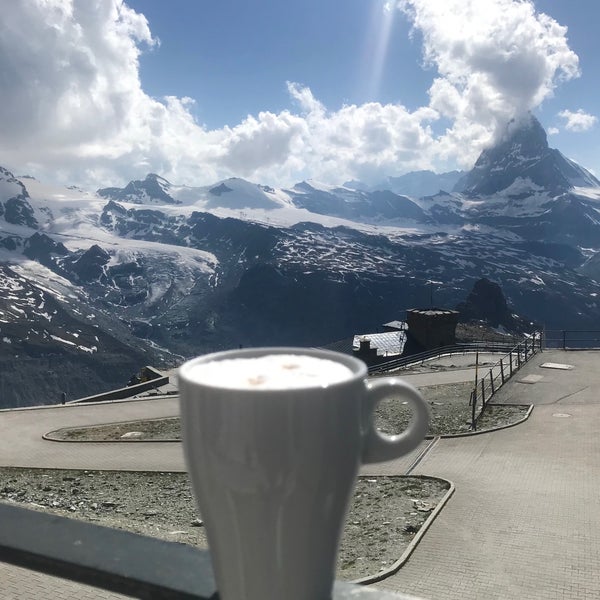 Das Foto wurde bei 3100 Kulmhotel Gornergrat Zermatt von Claudia I. am 7/1/2018 aufgenommen