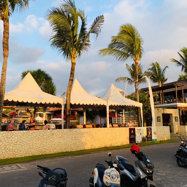 Foto tirada no(a) Bali niksoma boutique beach resort por Claudia I. em 10/21/2018