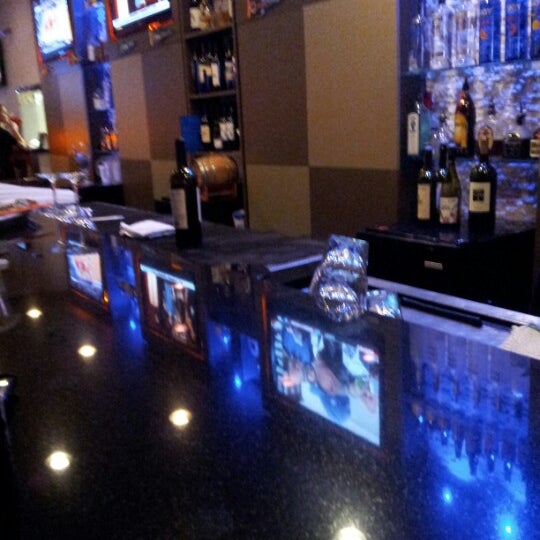 11/3/2012 tarihinde Brent T.ziyaretçi tarafından Slyce Pizza Bar'de çekilen fotoğraf
