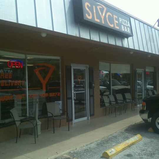 Photo taken at Slyce Pizza Bar by Brent T. on 9/22/2012