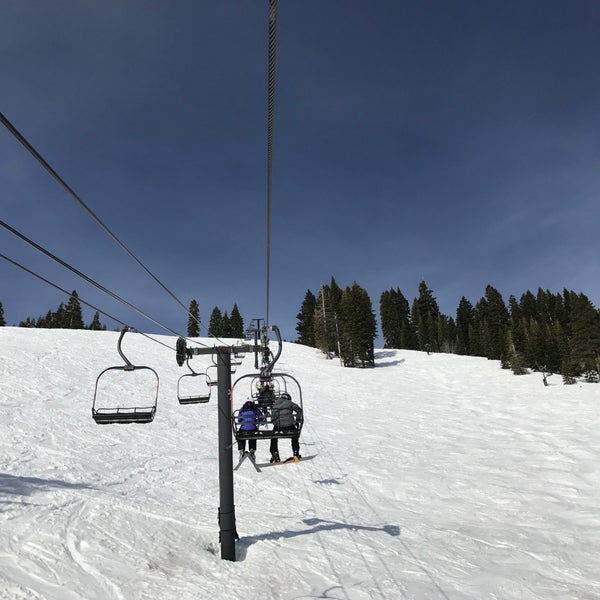 Das Foto wurde bei Homewood Ski Resort von Giles D. am 3/19/2017 aufgenommen