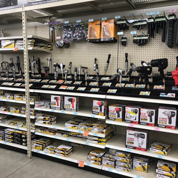 Harbor Freight Tools Ferretería en Brownsville