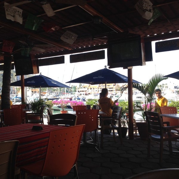 11/9/2013 tarihinde Hector David Z.ziyaretçi tarafından Mango Cantina Restaurant &amp; Sports Bar'de çekilen fotoğraf