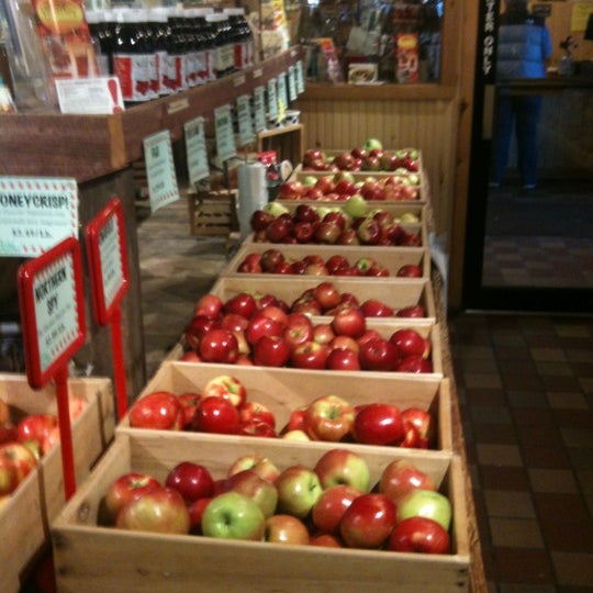 Photo taken at Friske Orchards Farm Market by Christian J. on 10/12/2012