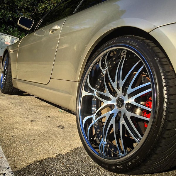 Photo taken at Butler Tires and Wheels - Buckhead by DjLORD on 10/21/2015