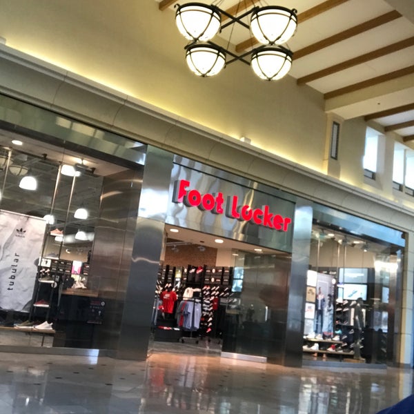 Westshore mall deals shoe stores