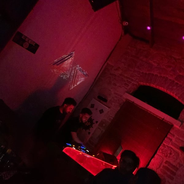 Das Foto wurde bei Up Shot Bar von VΛ am 1/17/2020 aufgenommen