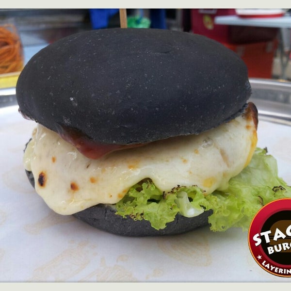 Photo taken at Stacks Burger by Lennon L. on 8/17/2013