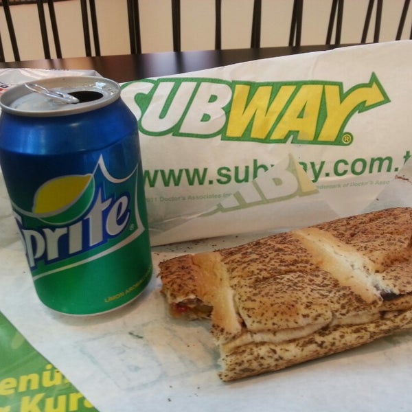 Das Foto wurde bei Subway von Gökalp A. am 9/21/2014 aufgenommen