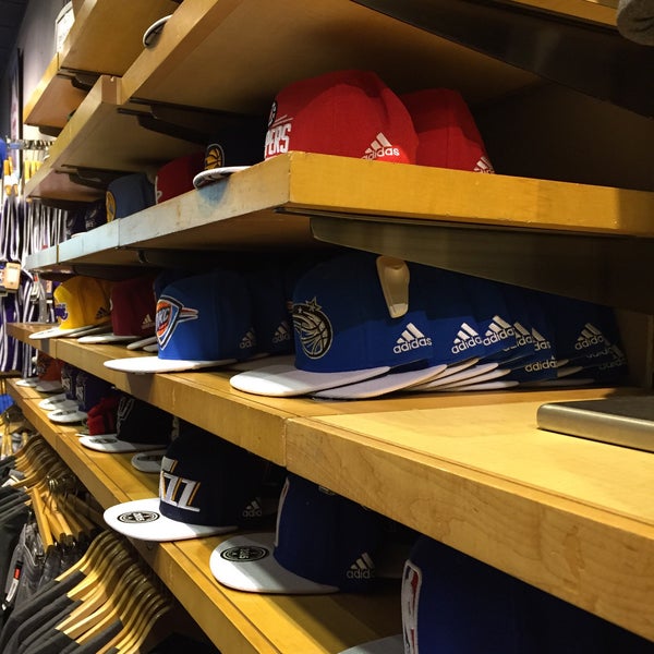 NBA Store: New York City Sporting Goods & Apparel Store, Midtown