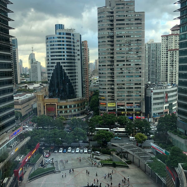 Photo taken at Pullman Shanghai Skyway Hotel by Dave on 8/18/2018