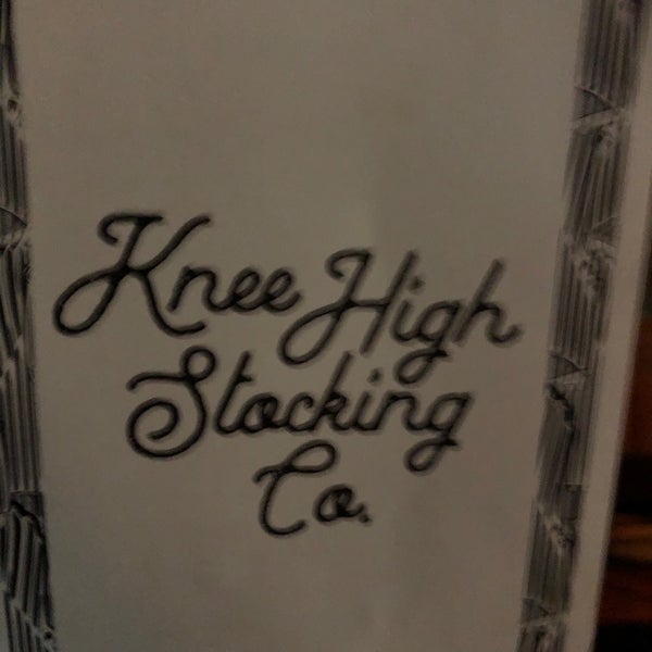 Foto scattata a Knee High Stocking Co. da Keith F. il 6/13/2018