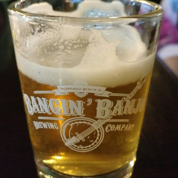 Photo taken at Bangin&#39; Banjo Brewing Company by Patti P. on 8/11/2018
