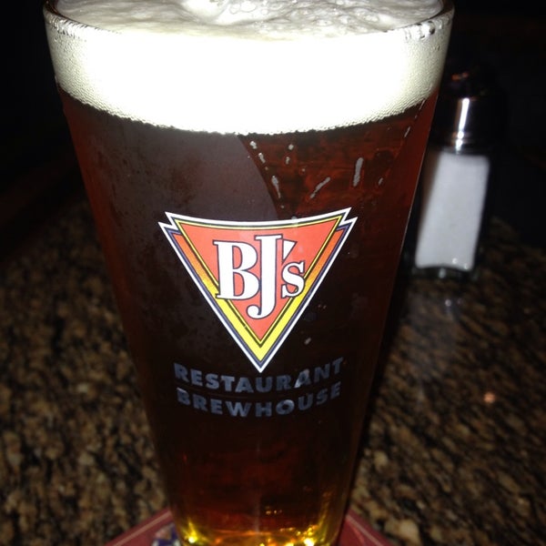 Photo taken at BJ&#39;s Restaurant &amp; Brewhouse by Mary Rose P. on 12/17/2013