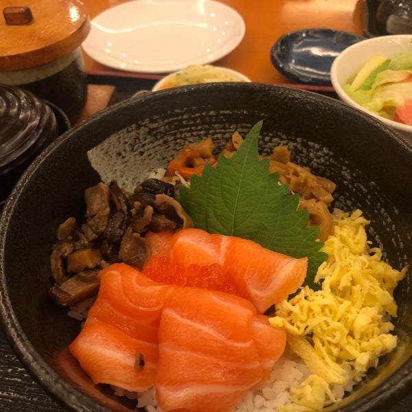 Суши и роллы. Токио дели. Токио дели. Дели токио. Полезные суши.