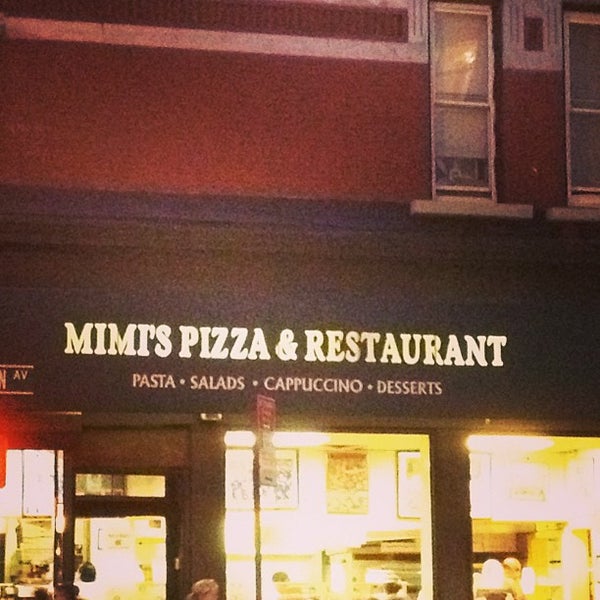 Foto tirada no(a) Mimi&#39;s Pizza Kitchen por Mimo S. em 9/12/2013