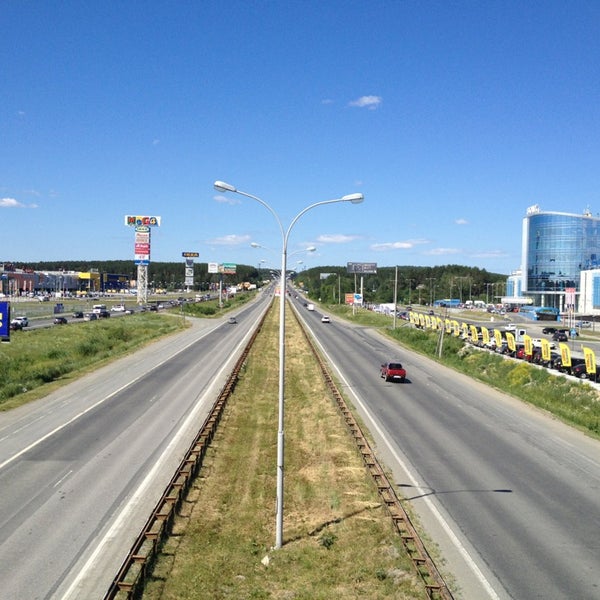 новый московский тракт. московский тракт фото. новостройки по трассе московский тракт тюмень. московский тракт тюмень. улица балтийская томск.
