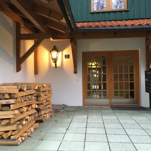 12/4/2015 tarihinde Leonid B.ziyaretçi tarafından Hotel Bachmair Weissach'de çekilen fotoğraf