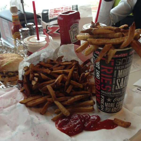 Photo taken at MOOYAH Burgers, Fries &amp; Shakes by Brian S. on 3/9/2013