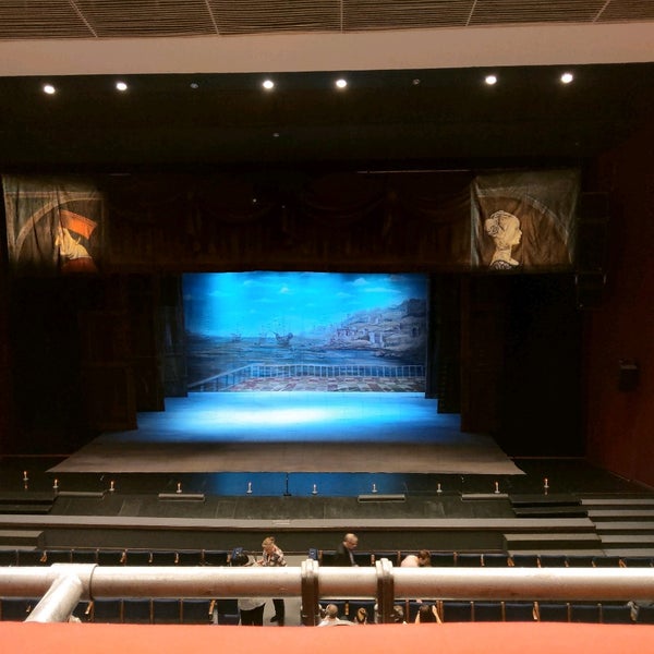 รูปภาพถ่ายที่ Театриум на Серпуховке п/р Терезы Дуровой โดย Андрей К. เมื่อ 1/26/2020