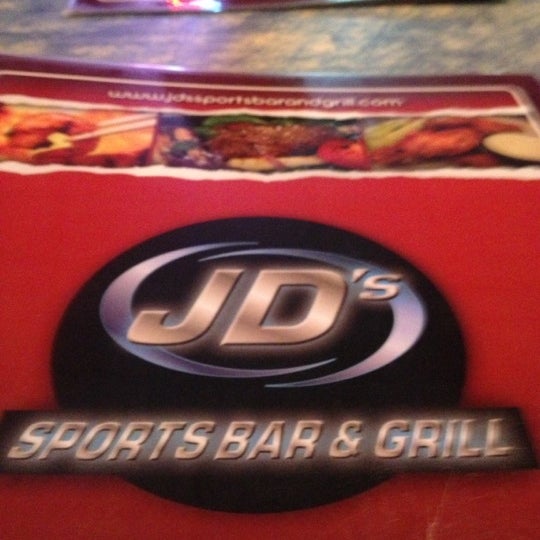 Foto tomada en JD&#39;s Sports Bar And Grill  por Todd F. el 10/26/2012