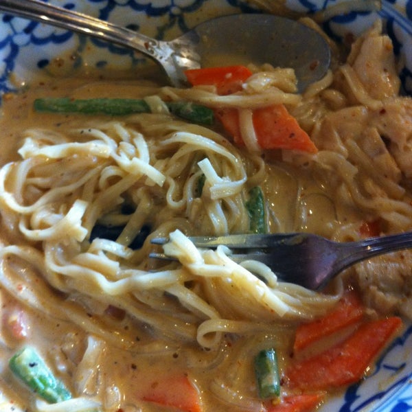 Foto tomada en Bangkok Taste Cuisine  por Kelly S. el 4/5/2013