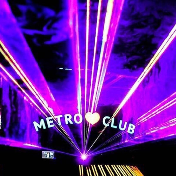 Foto tirada no(a) Metro Club por Rico R. em 11/16/2017