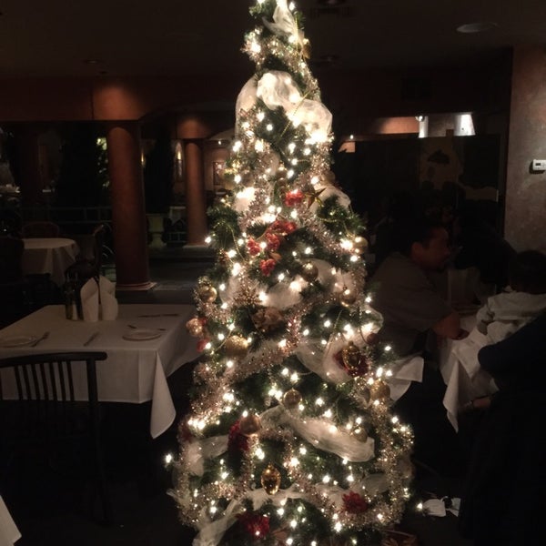 Johnny's Italian Ristorante - 4245 W 4th St