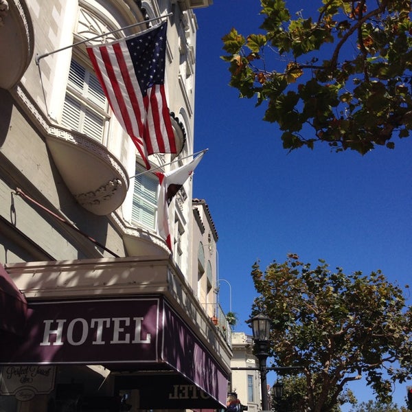 Foto diambil di The Monterey Hotel oleh Kimball A. pada 9/24/2013