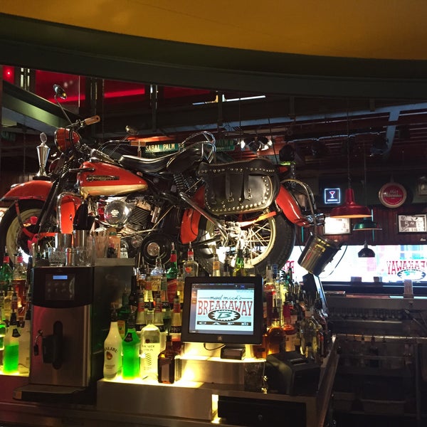 7/7/2015에 Erdem G.님이 Breakaway Cafe Rotterdam에서 찍은 사진
