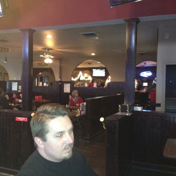 3/2/2013 tarihinde Erik H.ziyaretçi tarafından Dundee Tavern'de çekilen fotoğraf