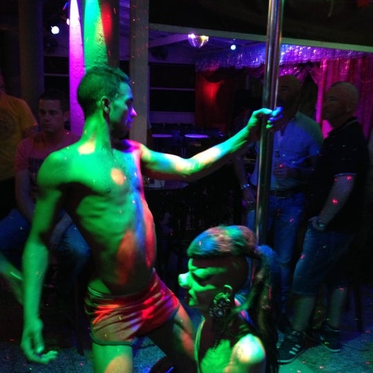 Gay bar del mar
