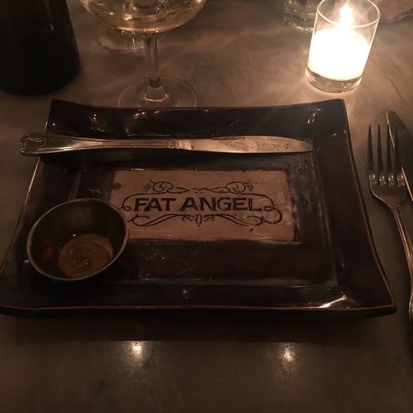 Foto tomada en Fat Angel Food &amp; Libation  por Azu el 3/10/2016